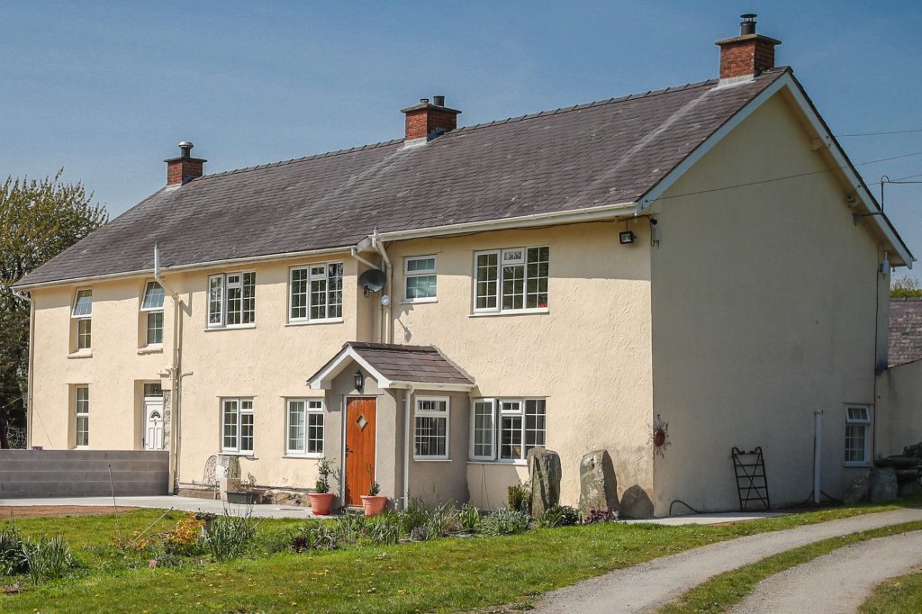 contact and location - Tyn y Coed Caravan Park, Llanrug